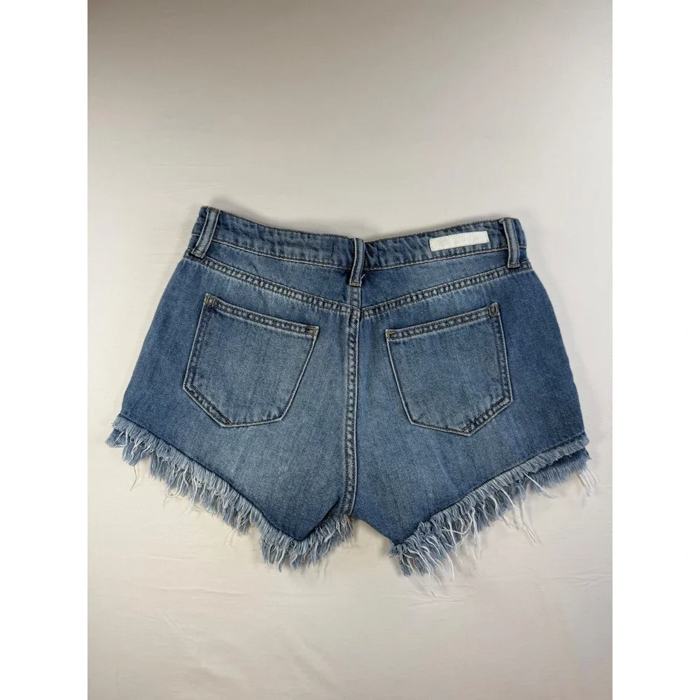 Cello Women Medium Wash Frayed Fringe Hem Denim Shorts Blue‎ Size S